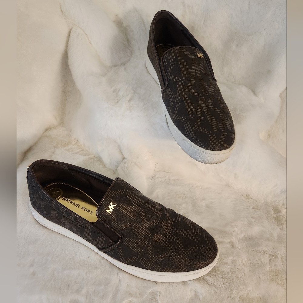 Size 7 Michael Kors slip on sneaker